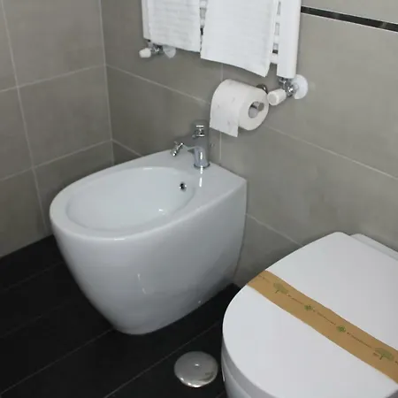 Piramide 게스트하우스 4*