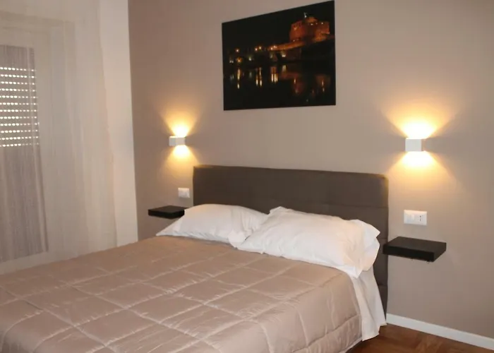 Πανσιόν Piramide 4*